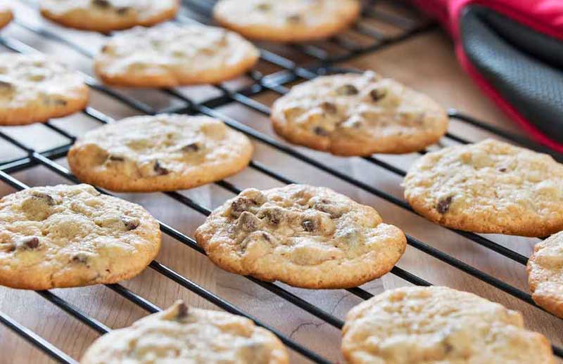 Gluten Free & Vegan Chocolate Chip Cookies